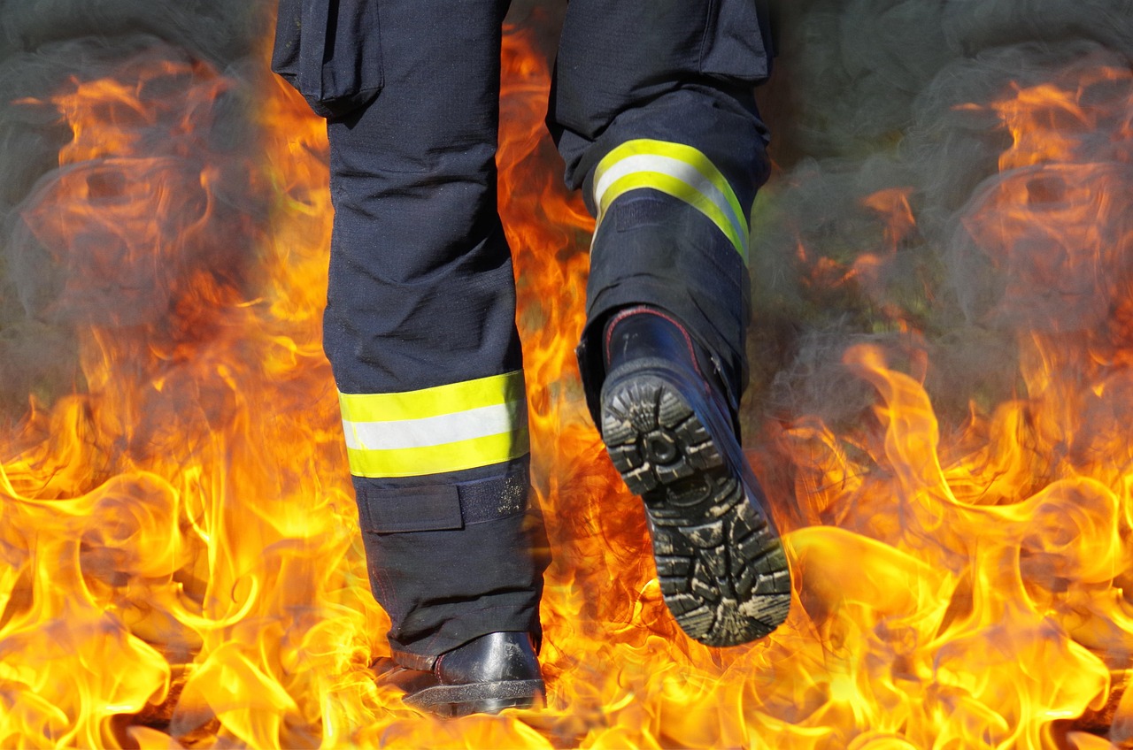 Fire, firefighter, to walk, hot, firefighter, firefighter, firefighter, firefighter, firefighter