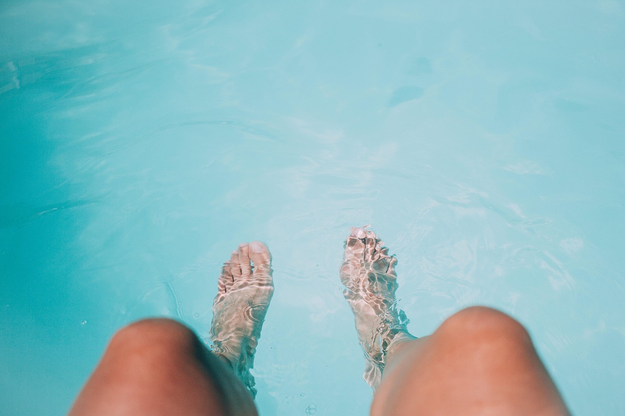 Feet, legs, swimming pool, submerged, leisure, outdoors, person, pool, relaxation, summer, turquoise, vacation, nature, 
