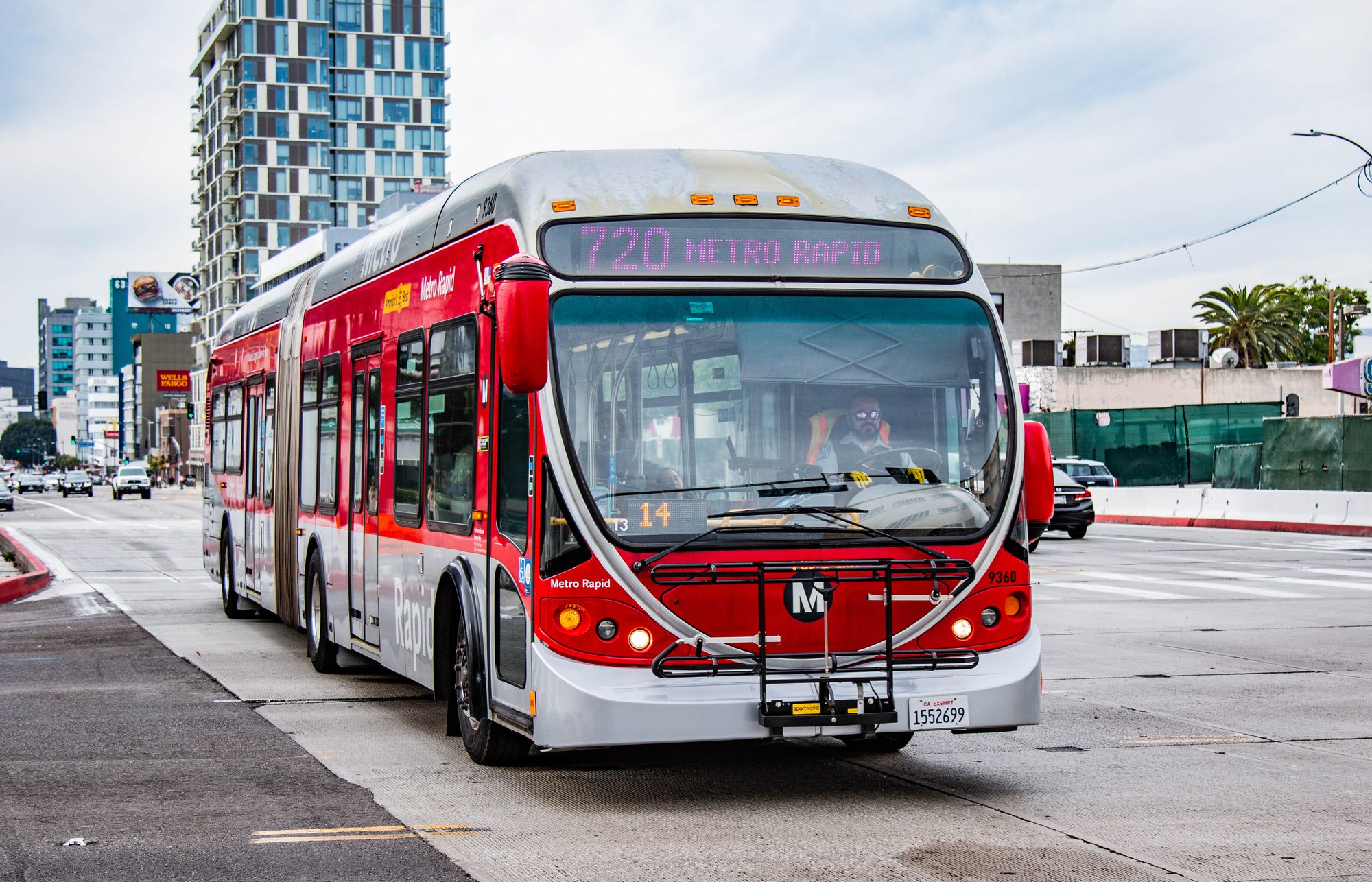 LA Metro Rapid Route 720 | NABI 60-BRT CNG | Beverly Hill