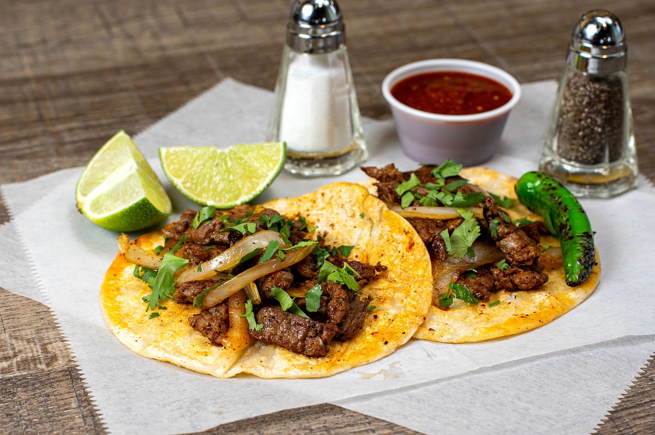 Tacos, beef, corn, tortillas, lime, spicy, mexican, food, salt, pepper, mexican food, tacos, tacos, tacos, tacos, tacos