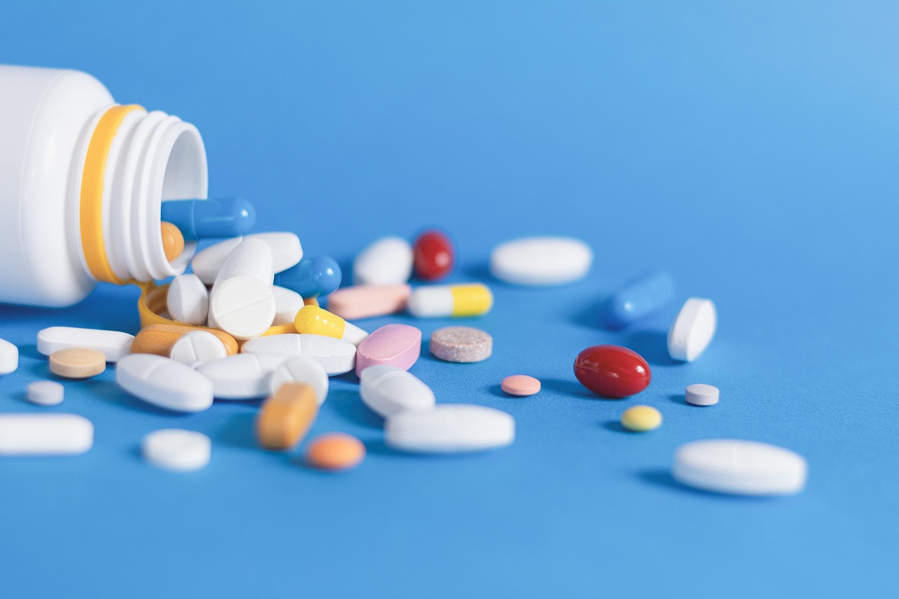 Medicine, pills, medication, free wallpaper, laptop wallpaper, bottle, 4k wallpaper 1920x1080, background, cool backgrou