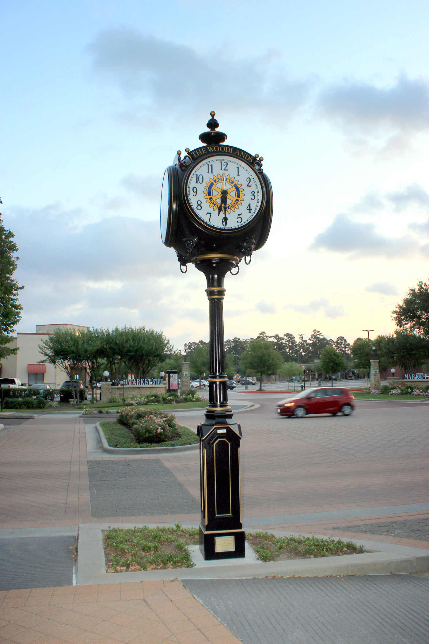 The Woodlands Rotary Int Clock