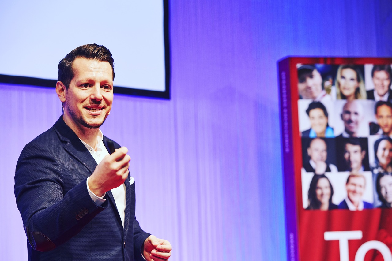 Speaker, speech, presentation, keynote, present, success, lecture, business man, powerpoint, lecturer, speaker, speech, 