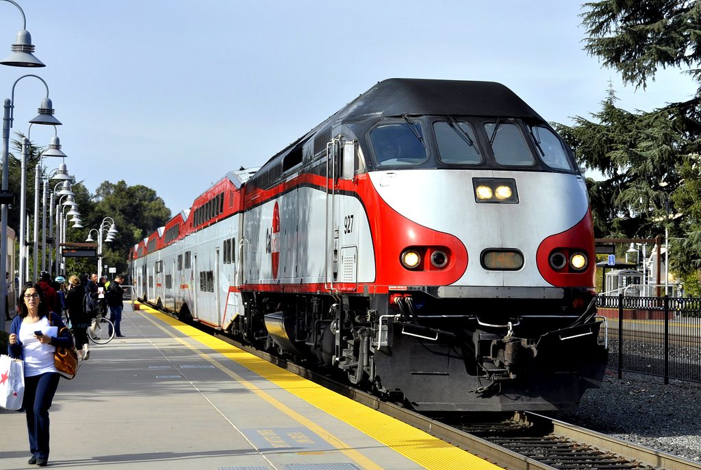Caltrain JPBX 927 at Palo Alto station