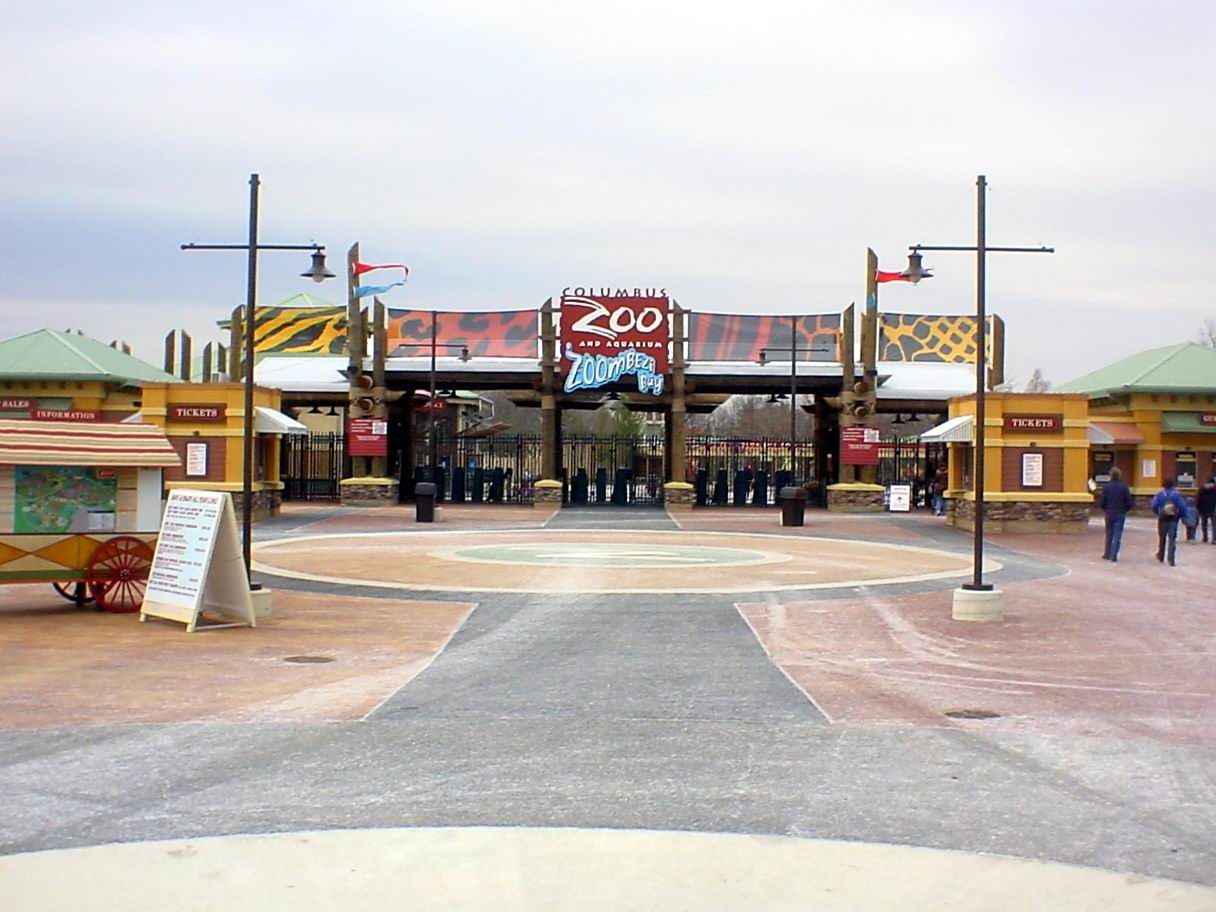 Front gate of Columbus Zoo and Aquarium.