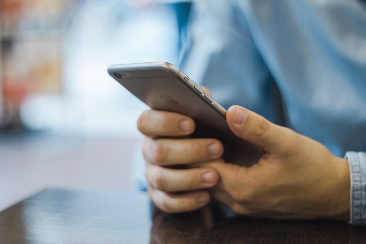 Apple, iphone, smartphone, technology, mobile phone, touchscreen, touch, iphone 6 plus, email, blue technology, blue pho