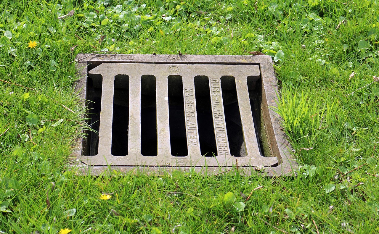 Gulli, gullideckel, manhole cover, channel, sewage system, wastewater, wastewater, wastewater, wastewater, wastewater, w