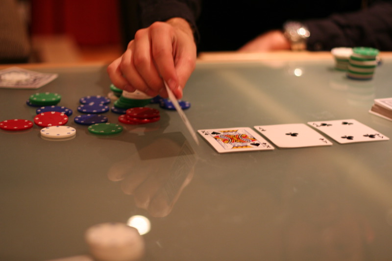Dealing the turn in Texas Hold'em