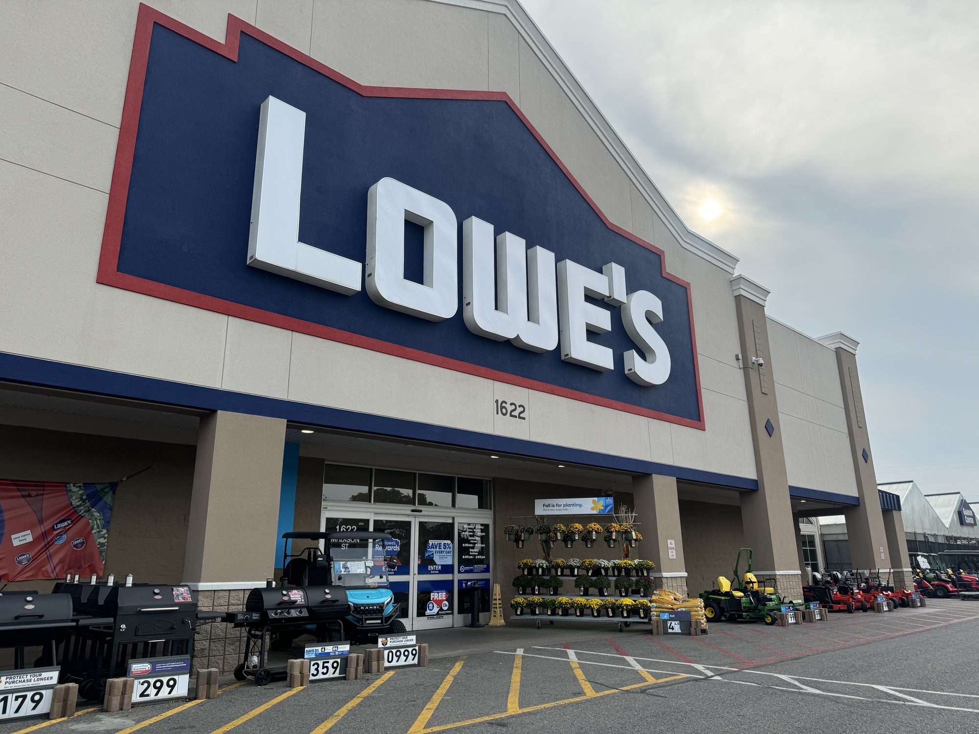 Lowes store exterior, showcasing garden equipment