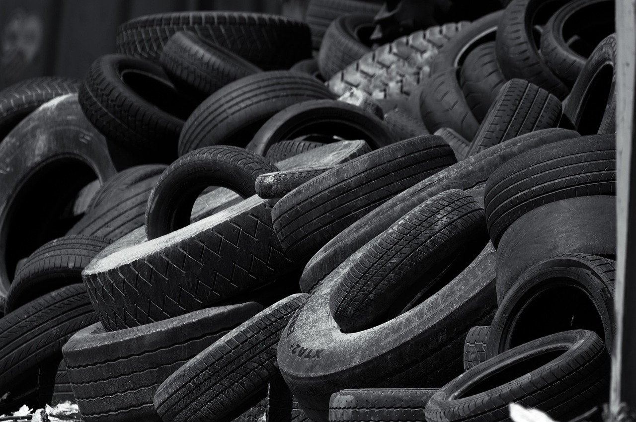 Tire, car tire, recycling, winter tires, wheel, profile, rubber, tire profile, old, tyres, tire service, garbage, waste,