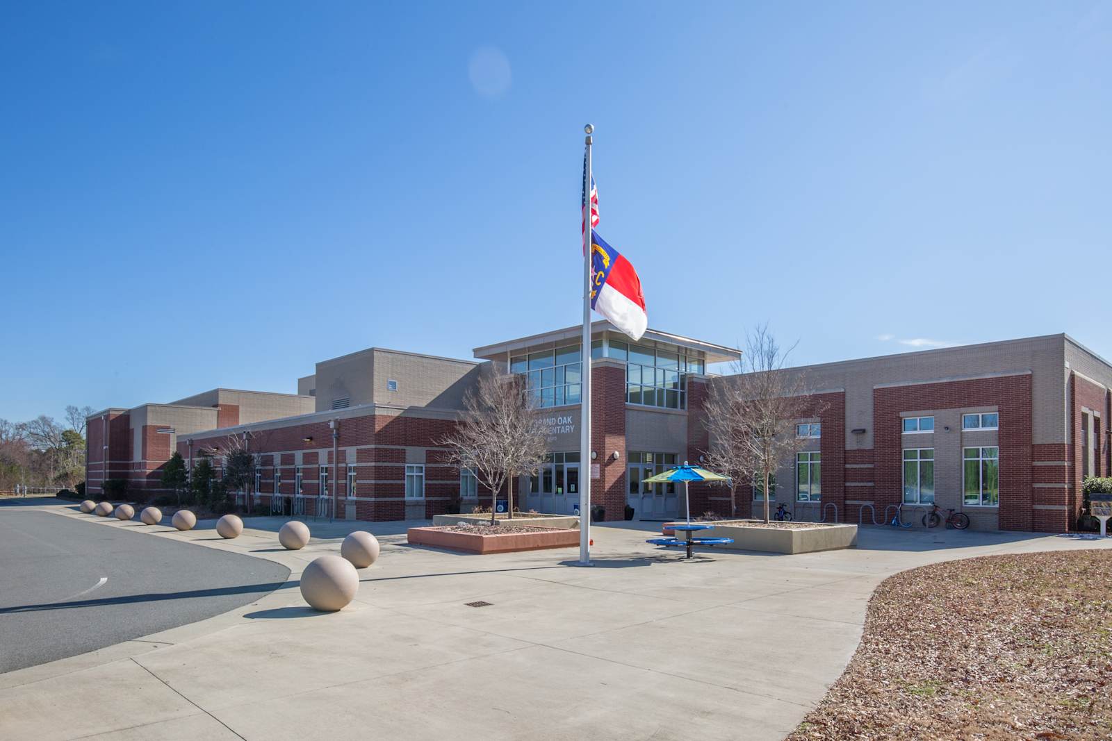 The Grand Oak Elementary School building in Huntersville, North Carolina.