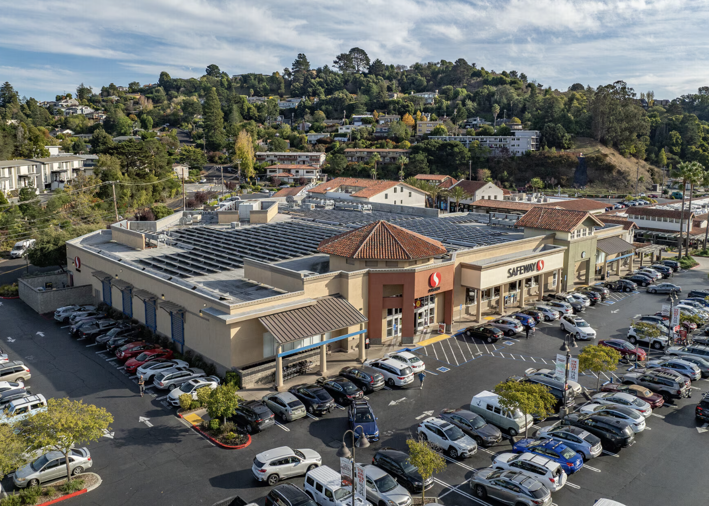 Aerial view of the Safeway store and parking lot in the Strawberry shopping center, Marin County.