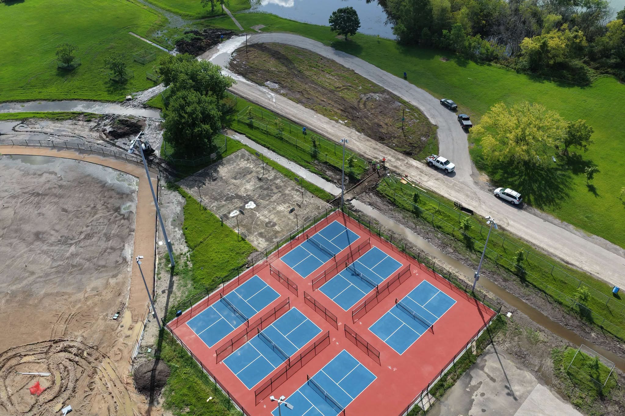Aerial view of pickleball courts in League City TX.