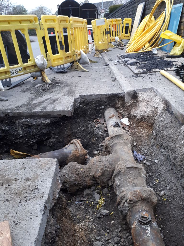 Gas main junction