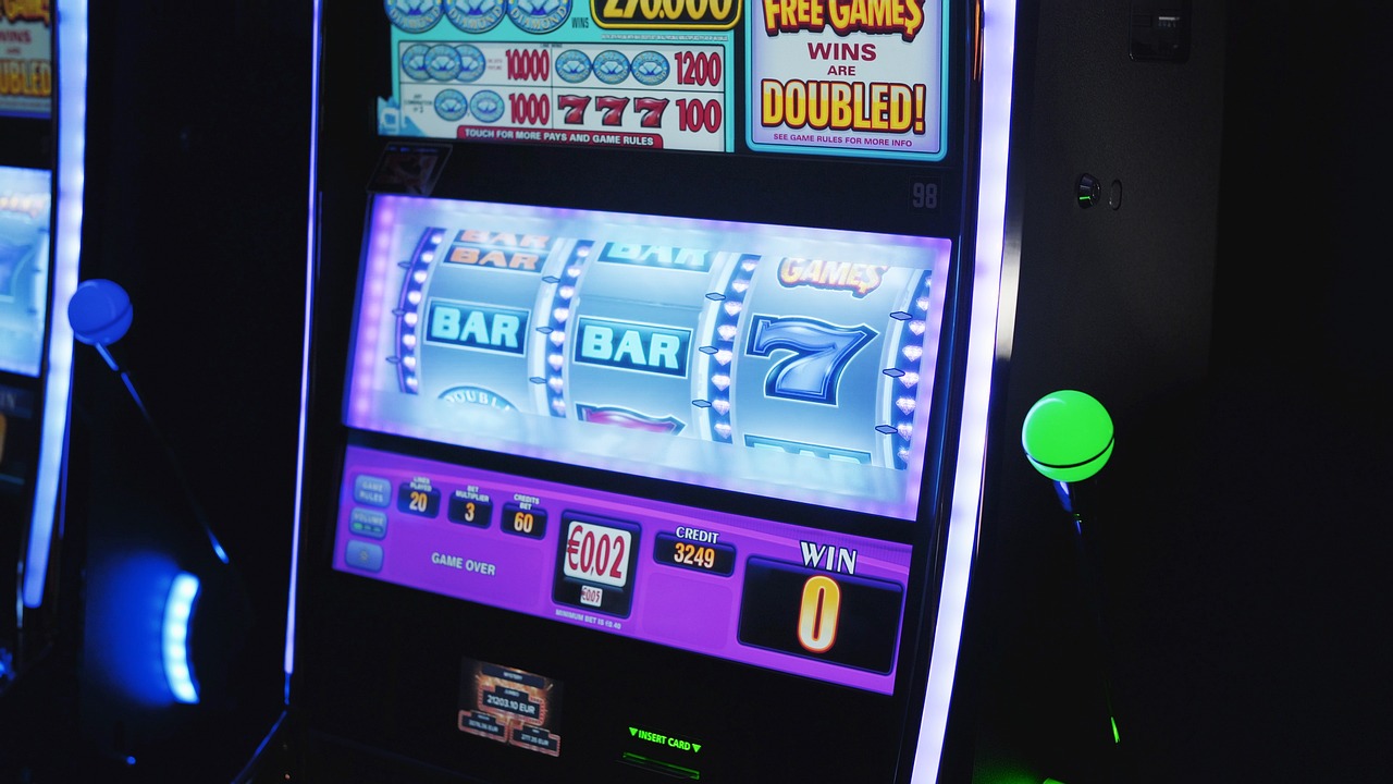 Slots, slot, slot machine, slot machines, neon, vegas, las vegas, casino, casinos, gambling, gamble, one armed bandit, o