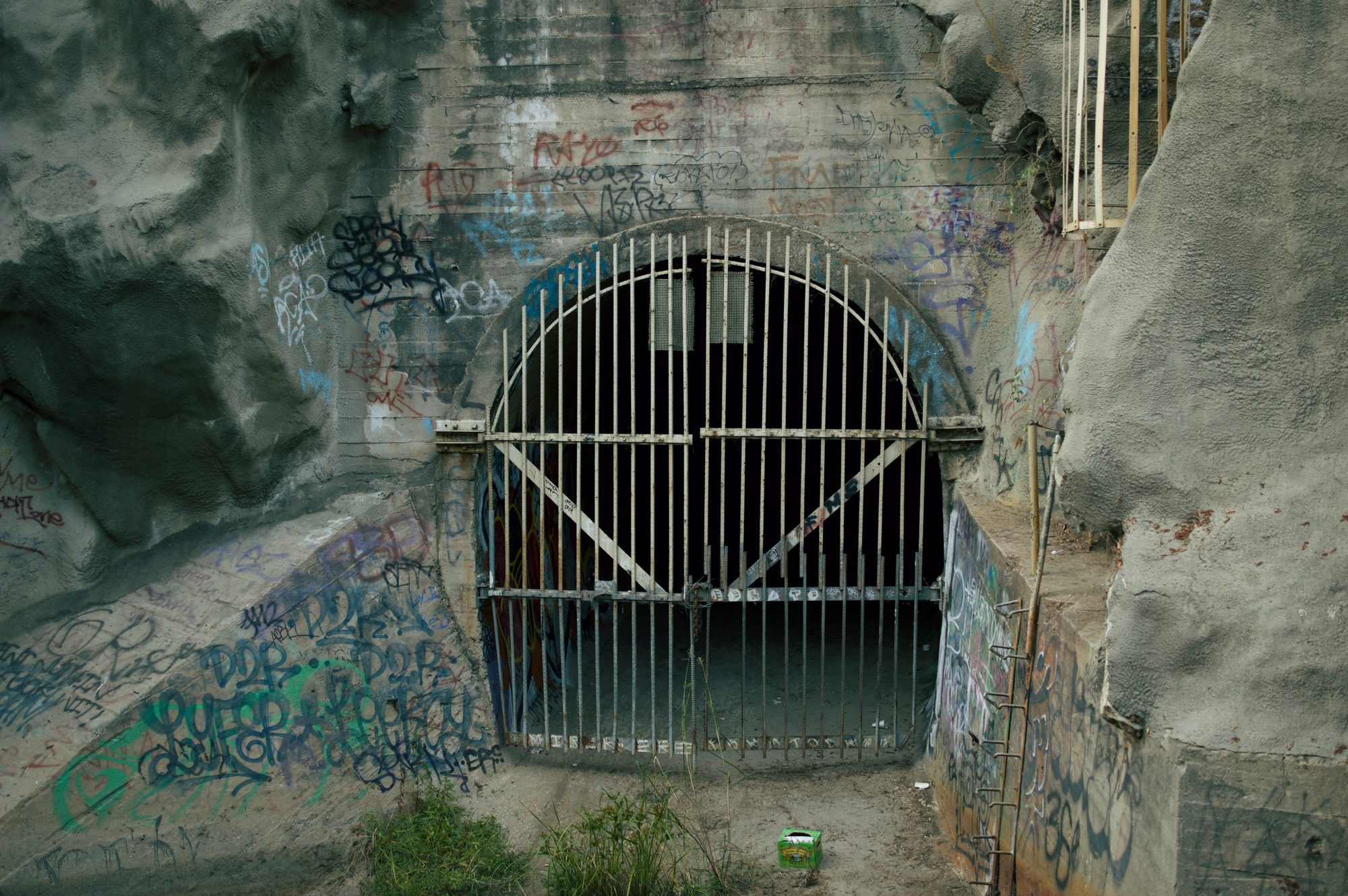 Devil's Gate Dam, Altadena and Pasadena area, Los Angeles, California