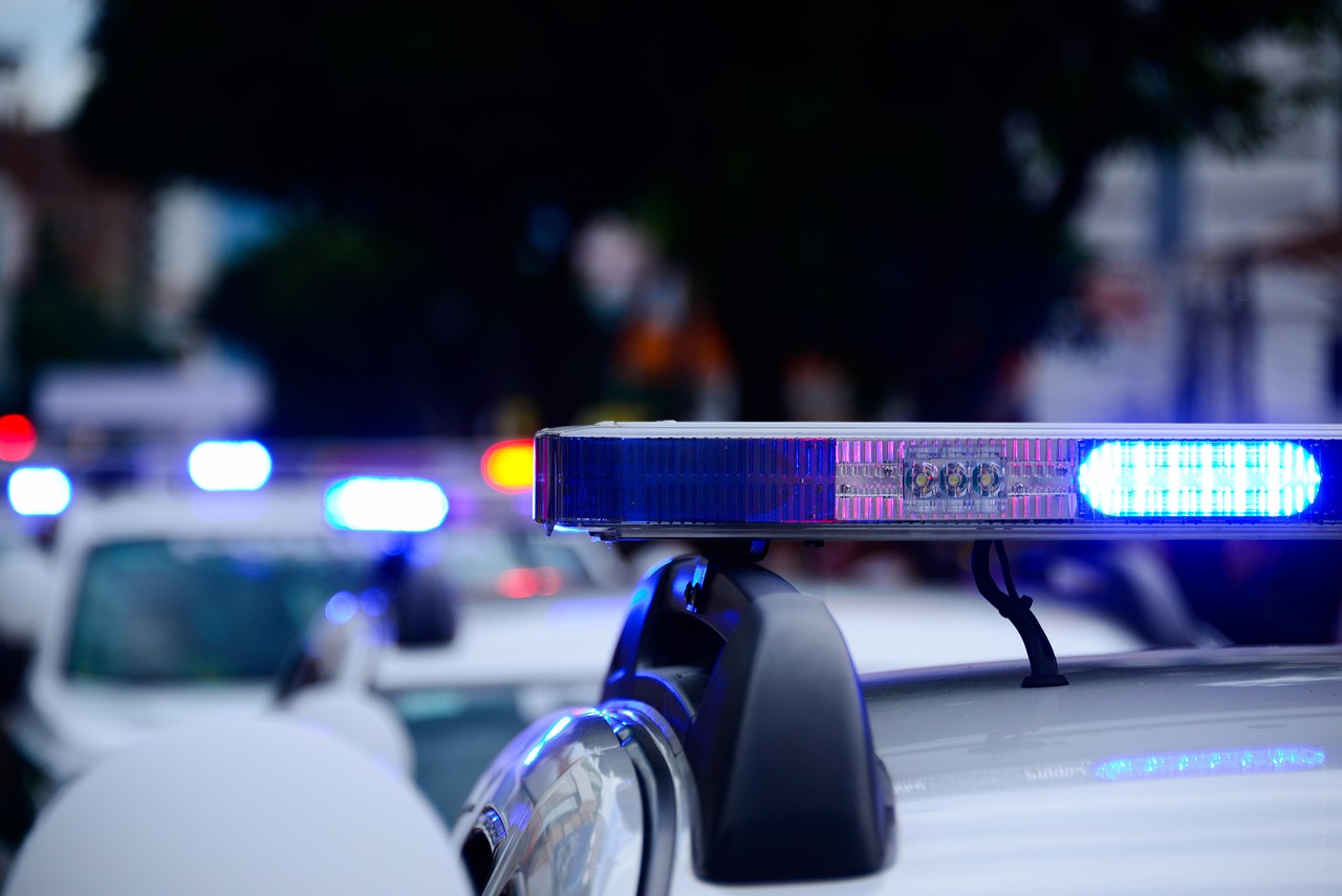 Car, cool backgrounds, free background, police cars, caravan, sirens, car wallpapers, red, blue, lights, wallpaper, urba