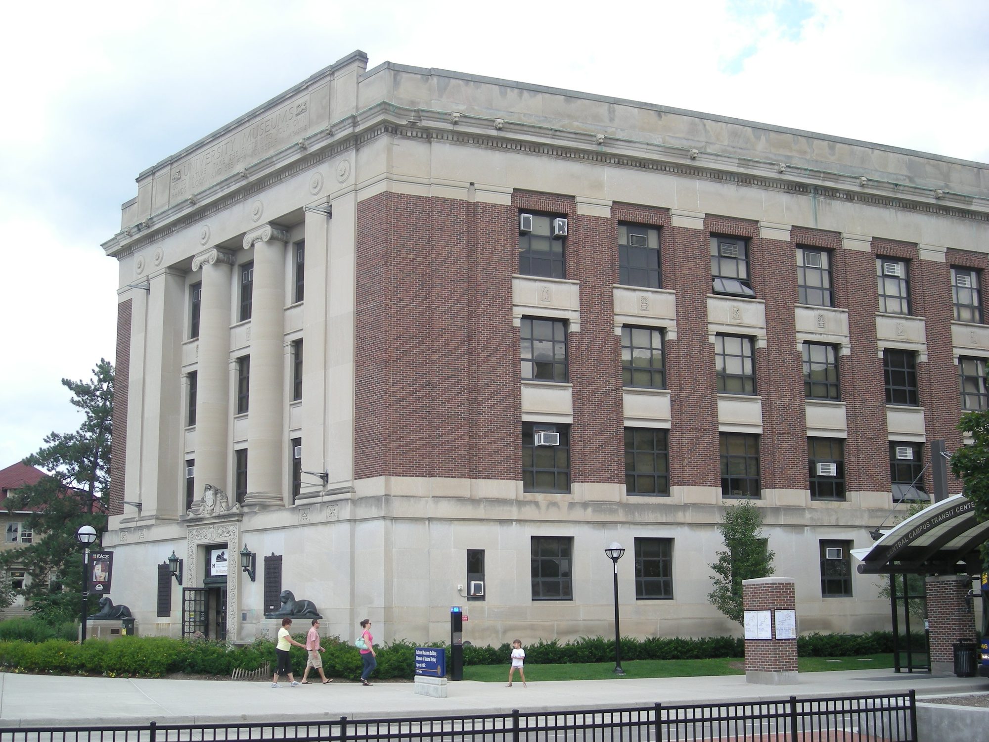 The Ruthven Museums Building on the central campus of the University of Michigan in Ann Arbor, Michigan (United States).