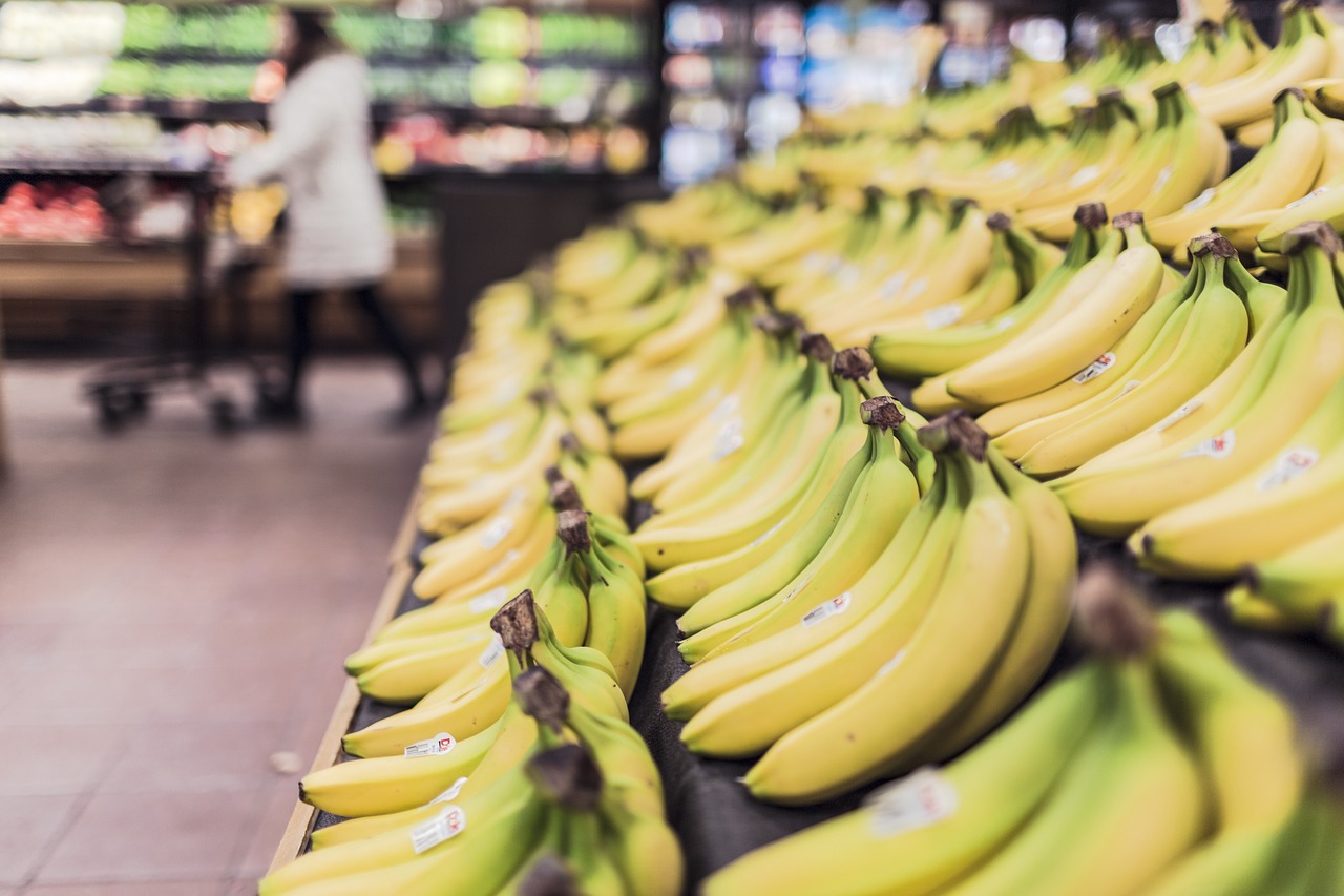 Bananas, fruits, food, grocery store, supermarket, shopping, produce, organic, grocery shopping, fruit stand, yellow ban