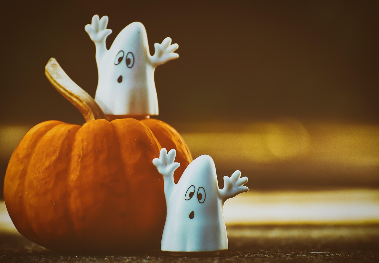 Halloween, ghosts, pumpkin, happy halloween, ghost, fall, october, mood, cute, figure, group, spooky, gruesome, regional