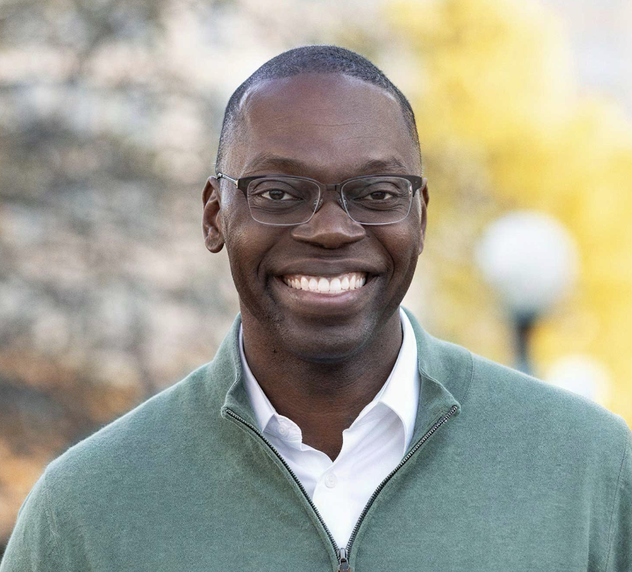 Garlin Gilchrist's headshot.