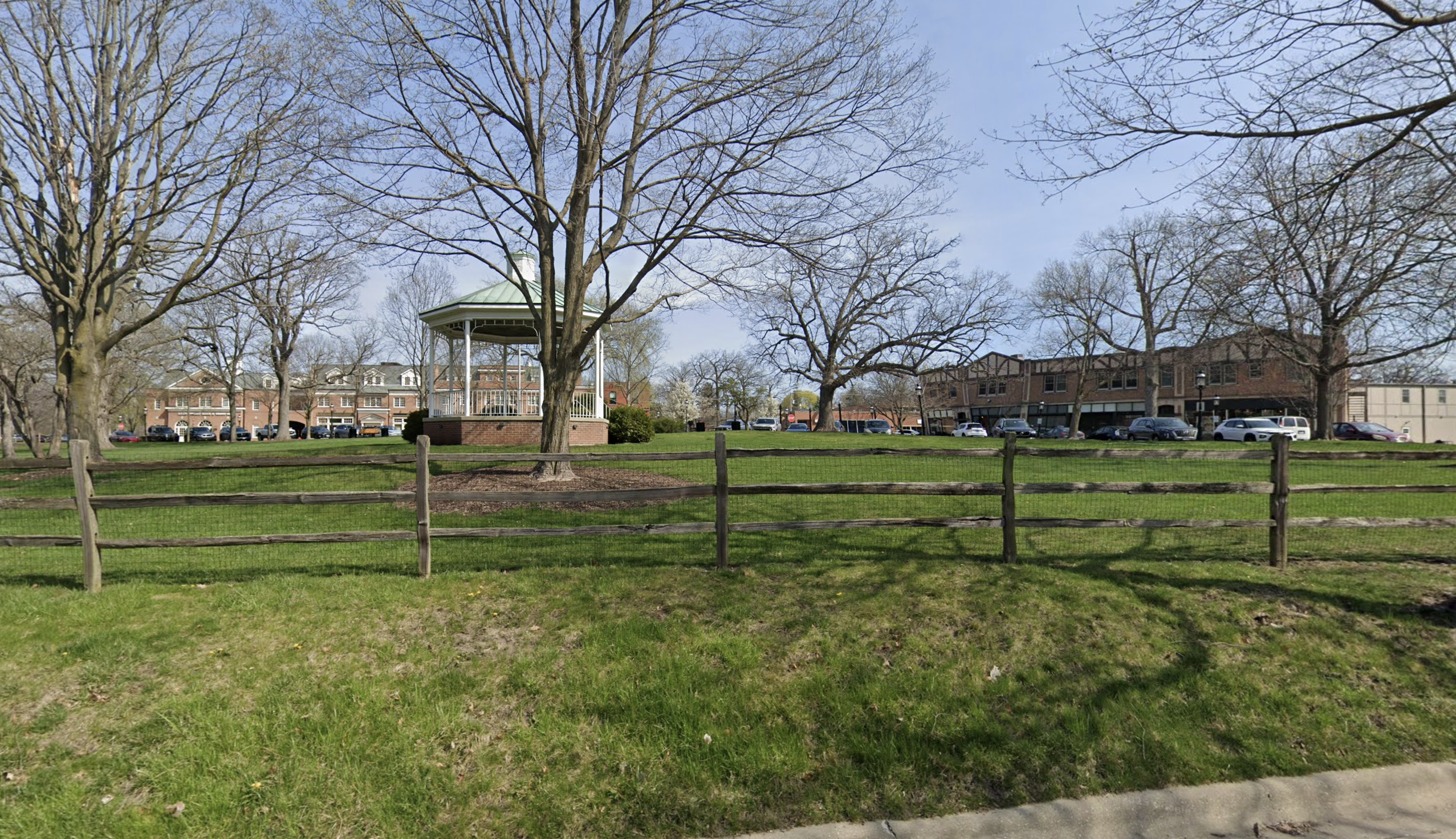 Lake Bluff Gazebo Park
